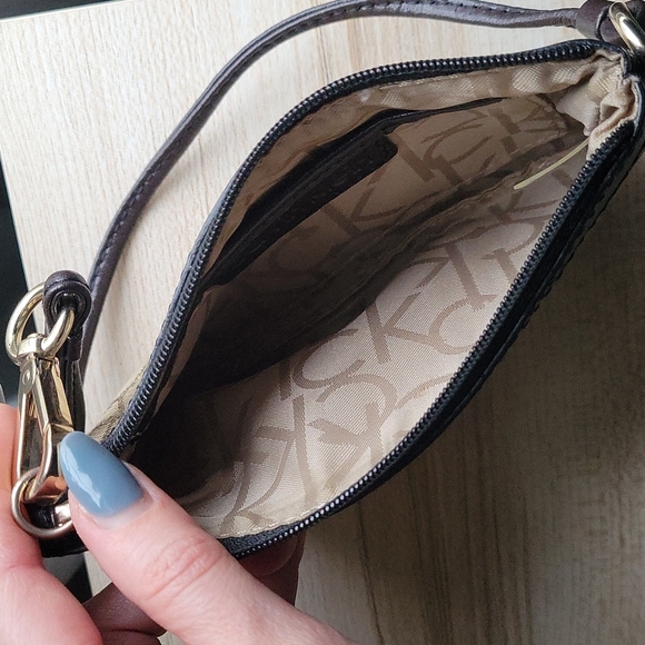 CK Wristlet - Picture 2 of 3